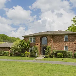 4 Bedroom Country Getaway Villa